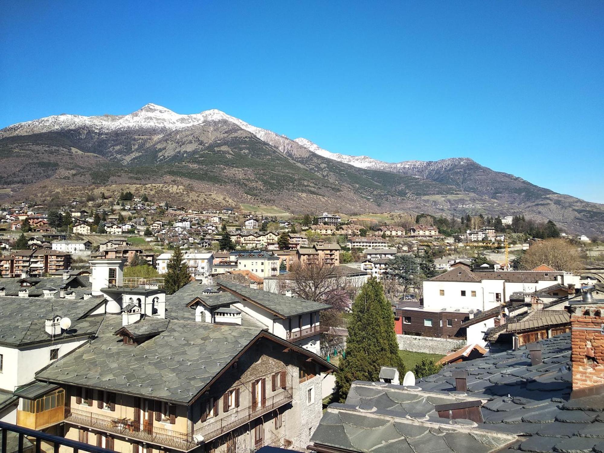 Maison Soleil - In Mansarda - Affitti Brevi Italia Aosta Exteriör bild