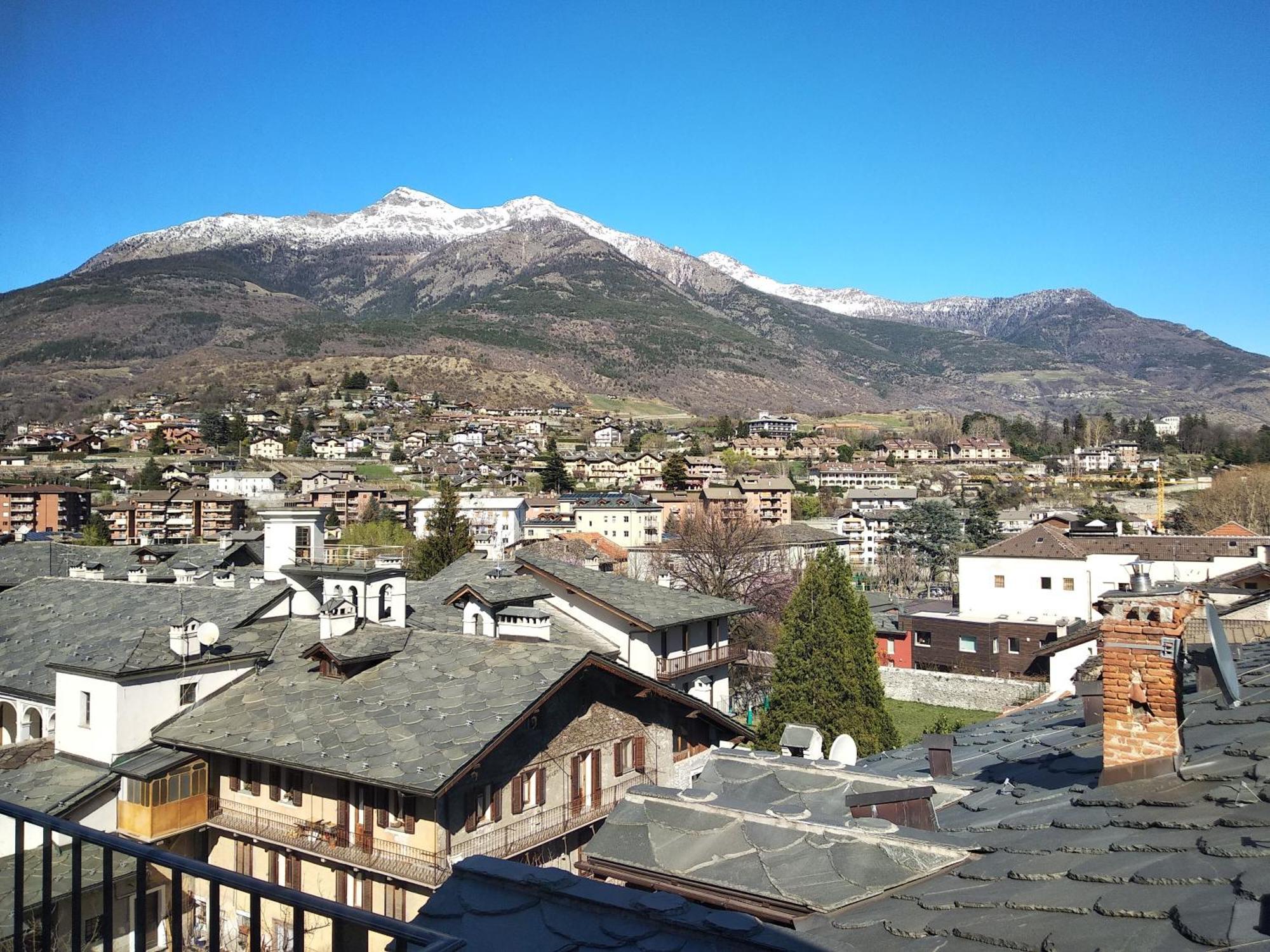 Maison Soleil - In Mansarda - Affitti Brevi Italia Aosta Exteriör bild